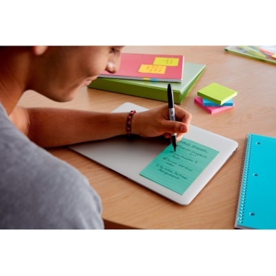 Post-it® - Feuillets super collants - Collection Éclat de lumière - largeur de drapeau/note 4 po (101,60 mm) x longueur de drapeau/note 6 po (152,40 mm) - Rectangulaires - 90 Feuilles par bloc - Avec ligne - Papier - Autocollant, Recyclable - 3 / emballage  LINED  4X6  3PACK 