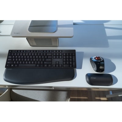 Kensington Orbit Trackball - Wireless - Radio Frequency - 2.40 GHz - Graphite, Ruby Red - USB - Scroll Ball - Symmetrical le Trackball 