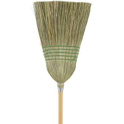 Globe - Balai de maïs pour femme de ménage, 5 cordes robustes - diamètre de la poignée 1,13 po (28,58 mm) - longueur hors tout 54 po (1371,60 mm) - Handle Bois laqué - 12 / emballage STURDY WIRE WOUND CONSTRUCTION HANDLE LENGTH 54"