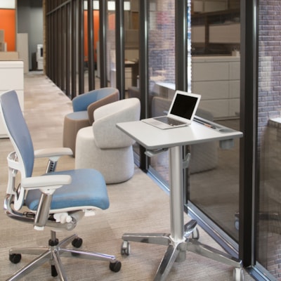 Ergotron LearnFit Sit-Stand Desk, Short - Laminated Rectangle Top - Melamine Laminate X-shaped Base - 4 Legs - 15 lb (6.80 kg) Capacity - Height Adjustable - 29" (736.60 mm) to 44" (1117.60 mm) Adjustment - 24" (609.60 mm) Table Top Width x 22" (558.80 mm) Table Top Depth - 45" (1143 mm) Height - St  ADJUSTABLE STANDING DESK  CLE AR ANODIZED