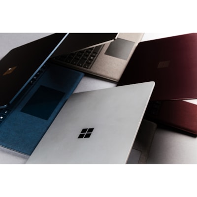 Microsoft Surface 13.5" Touchscreen Notebook - Intel Core i7 7th Gen - 8 GB - 256 GB SSD - Graphite Gold - 2256 x 1504 - Windows 10 S - Intel Iris Plus Graphics 640 - PixelSense - Front Camera/Webcam - 14.50 Hours Battery Run Time - IEEE 802.11a/b/g/n Wireless LAN Standard S/Canada Hdwr Graphite Gold 