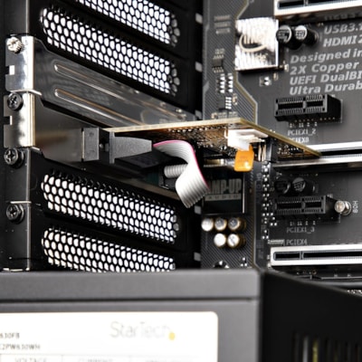 StarTech.com 2-Port PCI Express Serial Card, Dual Port PCIe to RS232 (DB9) Serial Card, 16C1050 UART, COM Retention, Windows & Linux - Connect serial RS232 (DB9) devices, using this PC Serial Card. Supports 16C1050 UART. LED lights to monitor activity on the PCI express DB9 card - The UART PCIe card  CTLR 