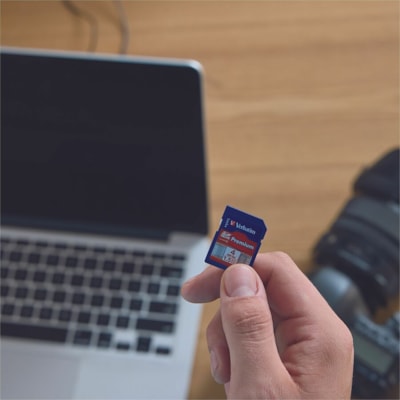 Verbatim 4GB Premium SDHC Memory Card, UHS-I U1 Class 10 - 30 MB/s Read - Lifetime Warranty  