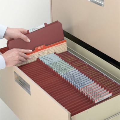 Smead 2/5 Onglet coupé format légal Recyclé Chemise de classification - 8 1/2 po (215,90 mm) x 14 po (355,60 mm) - 2 po (50,80 mm) Extension - 6 x 2K Attache(s) - 1 po (25,40 mm) Capacité de trombone, 2 po (50,80 mm) Capacité de trombone - Haut Position supé 2 DIVIDERS/2" EXPANSION RED LEGAL SIZE/RED