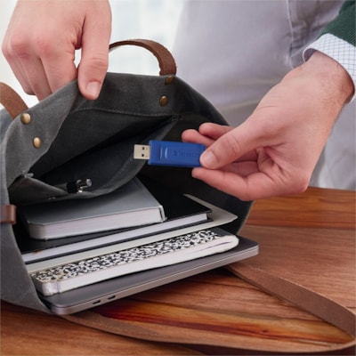 Verbatim 8GB USB Flash Drive - Blue - 8 GB - USB 2.0 Type A - Blue - 5 Year Warranty - 1 Each 8GB BLUE USB  RETRACTABLE 