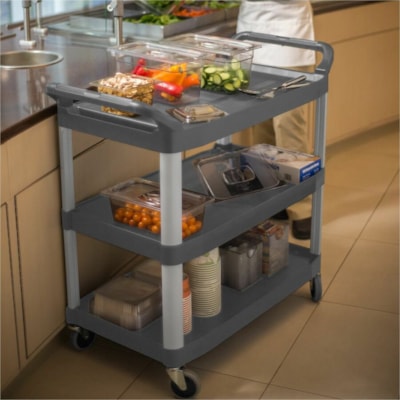 Rubbermaid Commercial - Chariot de service Xtra - 3 Plateau - 300 lb (136077,71 g) Capacité - 4 Roulette - Plastique - Frame Polyéthylène haute densité (HDPE) - Noir GRIS 