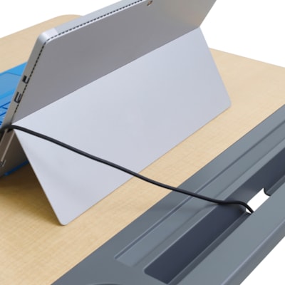 Ergotron Mobile Desk - Maple Top - 15 lb (6.80 kg) Capacity - 27" (685.80 mm) Table Top Width x 20.5" (520.70 mm) Table Top Depth - Assembly Required APLE 