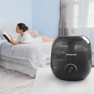 Helen of Troy Mini Mist Humidifier - Cool Mist, Ultrasonic - 1.89 L Tank - 250 Sq. ft. (23225760 mm²) - Black FILTER FREE COOL MIST ULTRASONIC