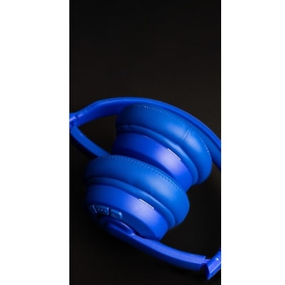 Skullcandy Cassette Wireless On-Ear Headphones - Stereo - AUX - Wired/Wireless - Bluetooth - 30 Ohm - 20 Hz to 20 kHz - Over-the-head - Binaural - Circumaural - Cobalt Blue EADPHONES 