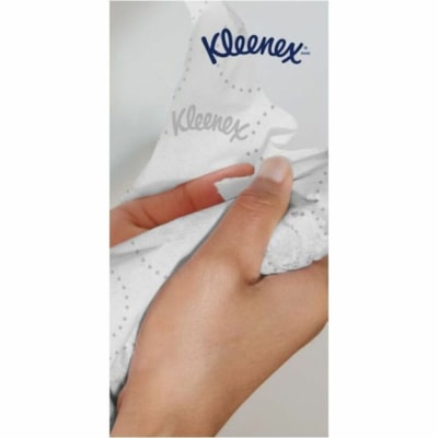 Kleenex - Essuie-tout 54471 - 2 Plilongueur de 500 pi (152,40 m) - 500 Feuilles/Rouleau - 1,75 po (44,45 mm) Matériau - Blanc - Papier - 6 / Étui BLUE CORE 