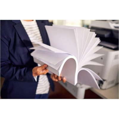 Hammermill - Papier de copie couleur 106125 - 100 Luminosité - Tabloid Extra - 12 po (304,80 mm) x 18 po (457,20 mm) - 28 lb (12700,59 g) Poids de Base - Ultra-lisse - Sans acide, Sans bourrage - Blanc photo - 500 Feuilles - 4 / Carton FSC CERTIFIÉ SANS ACIDE 