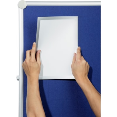 DURABLE - Cadre document DURAFRAME - 11 po (279,40 mm) x 17 po (431,80 mm) Taille du cadre - Rectangle - Horizontal, Vertical - Double face, Magnétique, Autocollant - Argenté - 2 / emballage AUTOCOLLANTS  TABLOIDE  ARGENT PAQUET DE 2