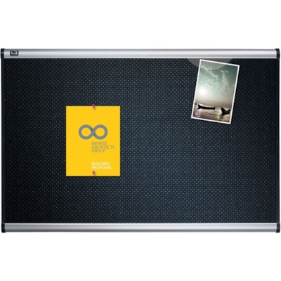 Quartet - Tableau d'affichage embossé Prestige - hauteur de la planche 24 po (609,60 mm) x largeur de la planche 36 po (914,40 mm) - Surface Noir Mousse - Auto-guérissant - Frame Argenté Aluminium - 1 chaque GAUFRE  MOUSSE COMPACTE RETENANT BIEN LES PUNAISES
