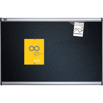 Quartet - Tableau d'affichage en mousse embossé Prestige - hauteur de la planche 36 po (914,40 mm) x largeur de la planche 48 po (1219,20 mm) - Surface Noir Mousse - Auto-guérissant - Frame Argenté Aluminium - 1 chaque GAUFRÉ  MOUSSE COMPACTE RETENANT BIEN LES PUNAISES