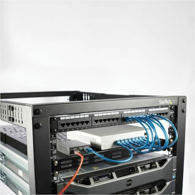 StarTech.com Gigabit Ethernet Fiber Media Converter - Compact - 850nm MM LC - 550m - With MM SFP Transceiver - Convert and extend different networks over a Gigabit fiber cable connection up to 550m / 1804 ft - Gigabit Ethernet fiber media converter with SFP transceiver - Compact - 10/100/1000 networ  