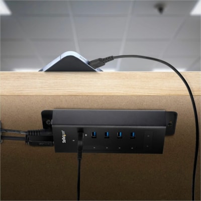 StarTech.com 7 Port USB C Hub - 2x USB-C & 5x USB-A - Mountable Metal USB 3.0 Type-C Hub - 5Gbps USB 3.1/3.2 Gen 1 - Self Powered - BC 1.2 - 7-Port USB-C hub - USB Type-C laptop/desktop to 5 USB-A (1x BC 1.2) and 2 USB-C - SuperSpeed 5Gbps USB 3.1/3.2 Gen 1 - Incl 36W power adapter/USB-C host cable   PERP 