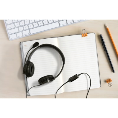 Kensington Classic Headset with Mic and Volume Control - Stereo - USB Type A - Wired - Over-the-head - Binaural - Ear-cup - 6 ft Cable - Noise Cancelling Microphone - Noise Canceling - Black & INLINE CTRL 