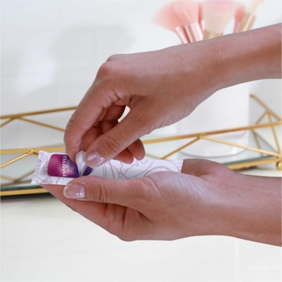 Tampax Radiant Tampon - Regular - Odor-free, Dye-free, Latex-free, Anti-leak - 18/Pack - 54 Each TRIAL QPS 54EA TOTAL 