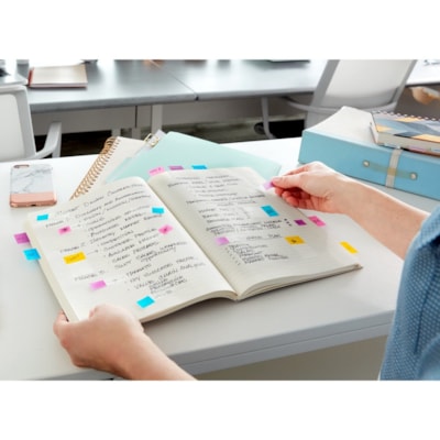 Post-it® - Paquet économique de languettes - largeur de drapeau/note 1/2 po (12,70 mm) - Rectangulaires, Flèche - Non ligné - Rouge, Bleu, Jaune, Vert, Pourpre, Rose, Bleu, Rouge, Jaune - Amovible, Autocollant - Distribluteur inclus - 328 / emballage 280 LANGUETTES ASSORT. INCLUS 48 LANGUETTES-FLÈCHE EN PRIME