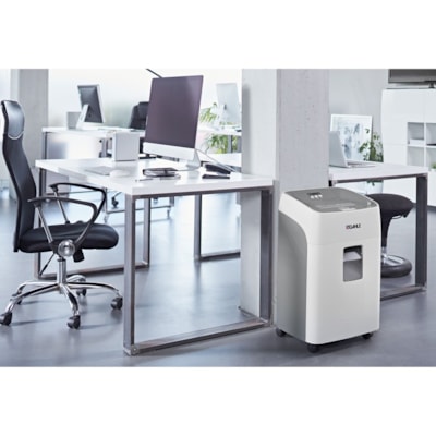 Dahle ShredMATIC SM 300 Paper Shredder - Continuous Shredder - Cross Cut - 300 Per Pass - for shredding Staples, Paper Clip, Credit Card, CD, DVD - 0.2" (4.76 mm) x 0.6" (15.88 mm) Shred Size - P-4 - 2.40 in/s (60.96 mm/s) - 8.8" (222.25 mm) Throat - 41.64 L Wastebin Capacity - Gray P-4. 8.75" THROAT. 11 GAL. OIL FREE 300 SHTS. AUTO ON/OFF