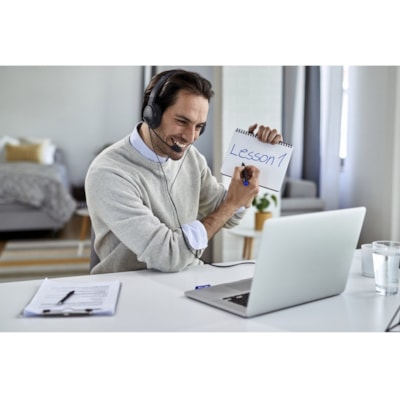 Kensington Classic Headset with Mic and Volume Control - Stereo - Mini-phone (3.5mm) - Wired - Over-the-head - Binaural - Ear-cup - 6 ft (1.83 m) Cable - Noise Cancelling Microphone - Noise Canceling - Black IC AND VOLUME CTRL ROL