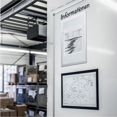 DURABLE DURAFRAME Magnetic Frame - 5.50" (139.70 mm) Holding Width x 8.50" (215.90 mm) Holding Height - Magnetic, Anti-glare, Four Sided, Sturdy - Plastic - Black - 2 / Pack HALF LETTER  BLACK  2 PACK 