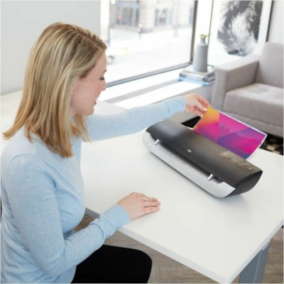 GBC Fusion 3100L 12" Thermal Pouch Laminator - Pouch - 12" (304.80 mm) Lamination Width - 7 mil (0.18 mm) Lamination Thickness - Manual Release - 6.30" (160.02 mm) Height x 22.90" (581.66 mm) Width x 8.10" (205.74 mm) Depth 31"/MIN THRU SPED.60SEC WARMUP HOT & COLD 3-7 MIL CAP BLK