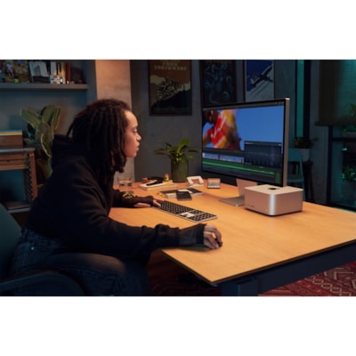Apple - Moniteur LCD Studio 27 po Classe Webcam 5K - 27 po Visible - 5120 x 2880 - 1 milliard de couleurs - 600 cd/m² - Hauts-Parleurs  MNTR 