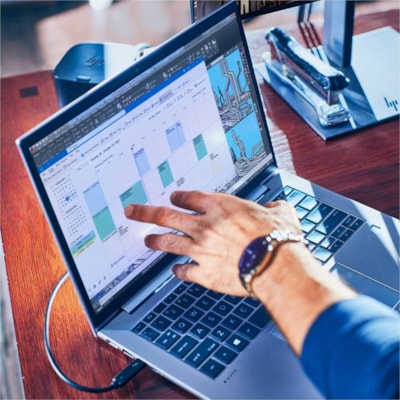 HP - Station de travail mobile ZBook Firefly 14 G10 14 po - WUXGA - (Intel Core i7 13e génération i7-1365U) - Technologie vPro - 16 Go - 256 Go SSD - Intel Morceau - 1920 x 1200 - Windows 11 Pro - NVIDIA avec 4 Go, Intel Iris Xe Graphics - Technologie IPS - Appareil photo/Webcam - IEEE 256 PC U.S. - ENGLISH LOCALIZA TION