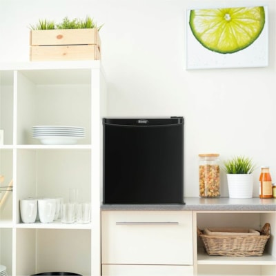 Danby 1.6 cu. ft. Compact Fridge in Black - 45.31 L - Auto-defrost - Reversible - 45.31 L Net Refrigerator Capacity - Black 45 L COMPACT ALL FRIDGE ENERGY STAR COMPLIANT